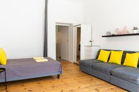 Cosy Apartment Plus Self Checkin Plus Free Street Parking Berlino Esterno foto